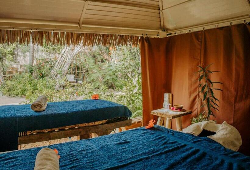 ホテル The Nest Boutique Resort