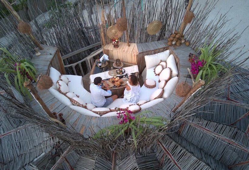 ホテル The Nest Boutique Resort