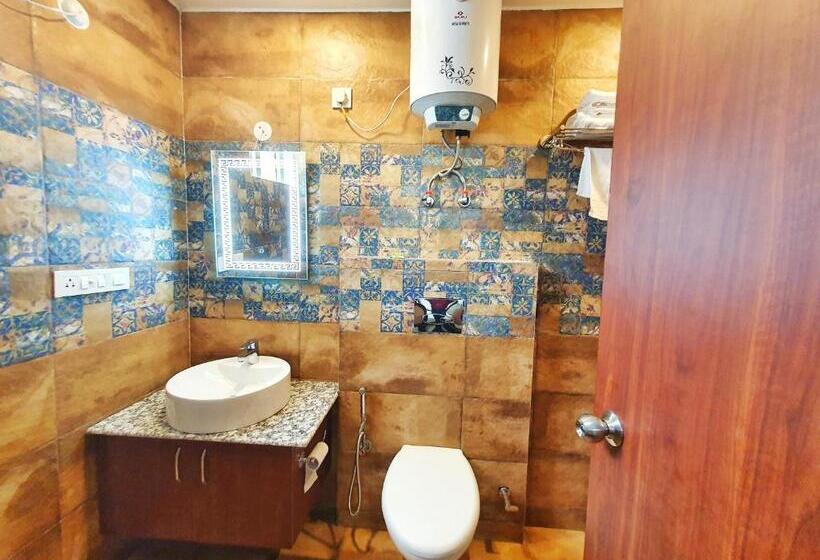 בית מלון כפרי The Park Residency