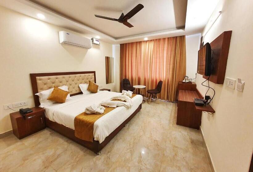 בית מלון כפרי The Park Residency