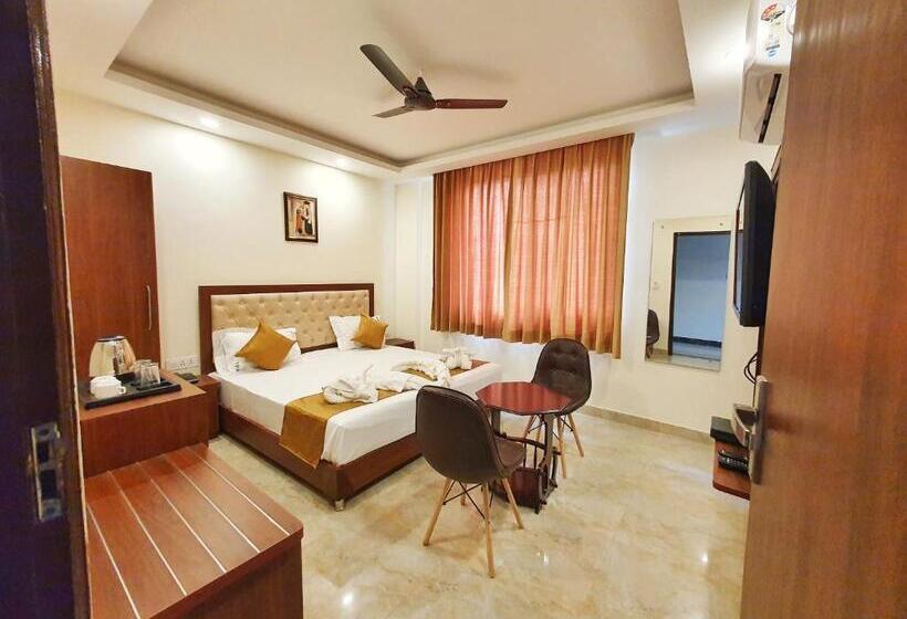 בית מלון כפרי The Park Residency