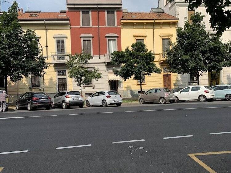 هتل Villa Giovanna Citylife Milano