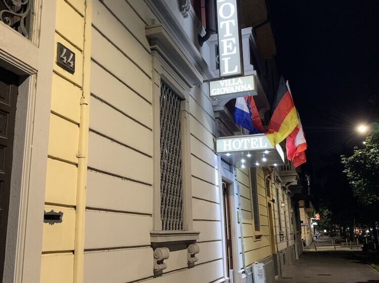 هتل Villa Giovanna Citylife Milano