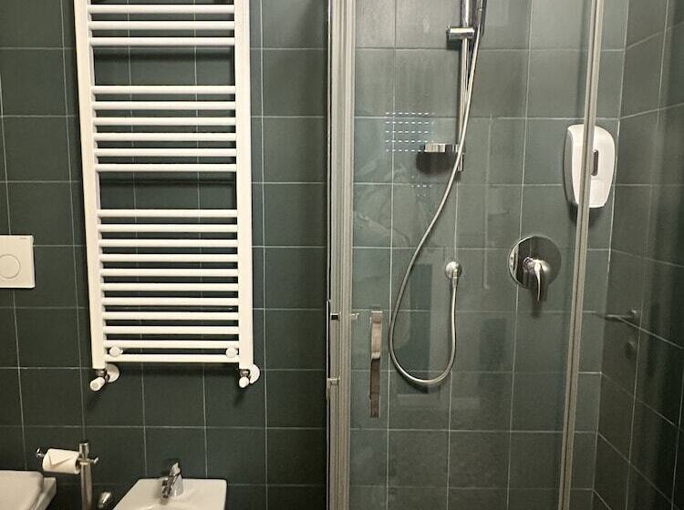 هتل Villa Giovanna Citylife Milano