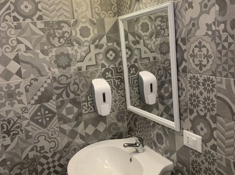 هتل Villa Giovanna Citylife Milano