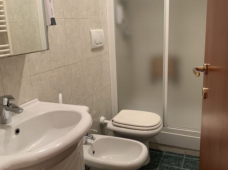 هتل Villa Giovanna Citylife Milano