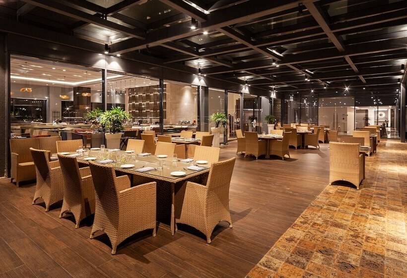 Hotel Vivanta Bhubaneswar Dn Square