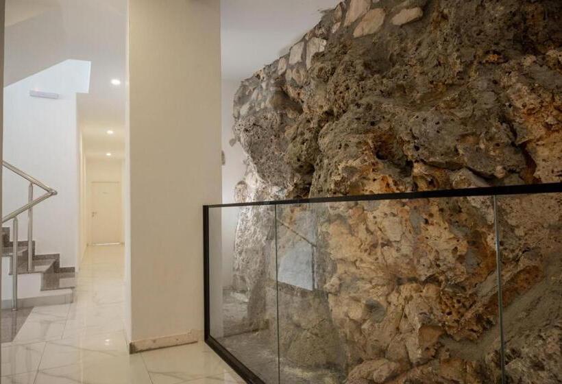 בית מלון כפרי Wait  N Sea