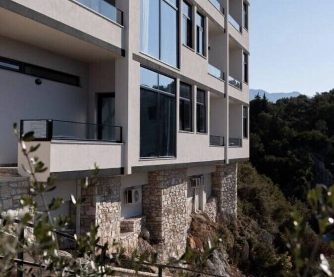 בית מלון כפרי Wait  N Sea