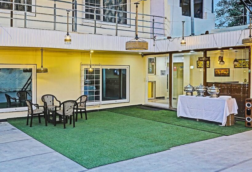 בית מלון כפרי Woods View