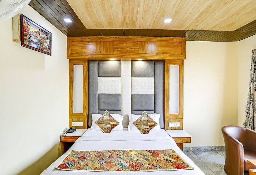 בית מלון כפרי Woods View