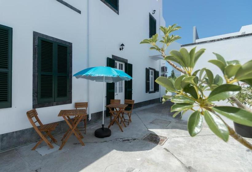 Lagoa Hostel & Suites