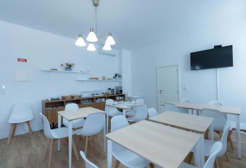 Lagoa Hostel & Suites