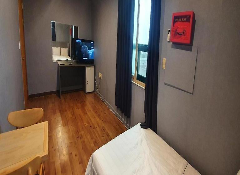 モーテル Bigso Stay