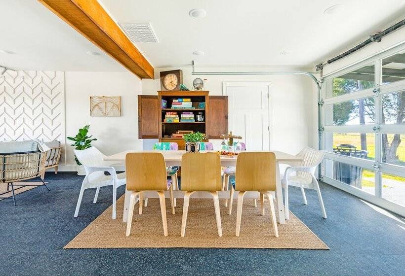 فندق على الطريق St. Clair Motor Lodge