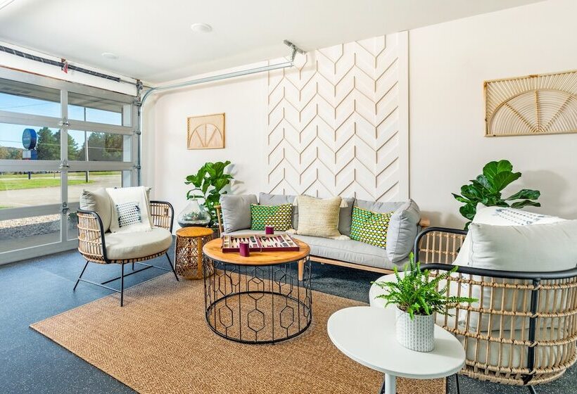 فندق على الطريق St. Clair Motor Lodge