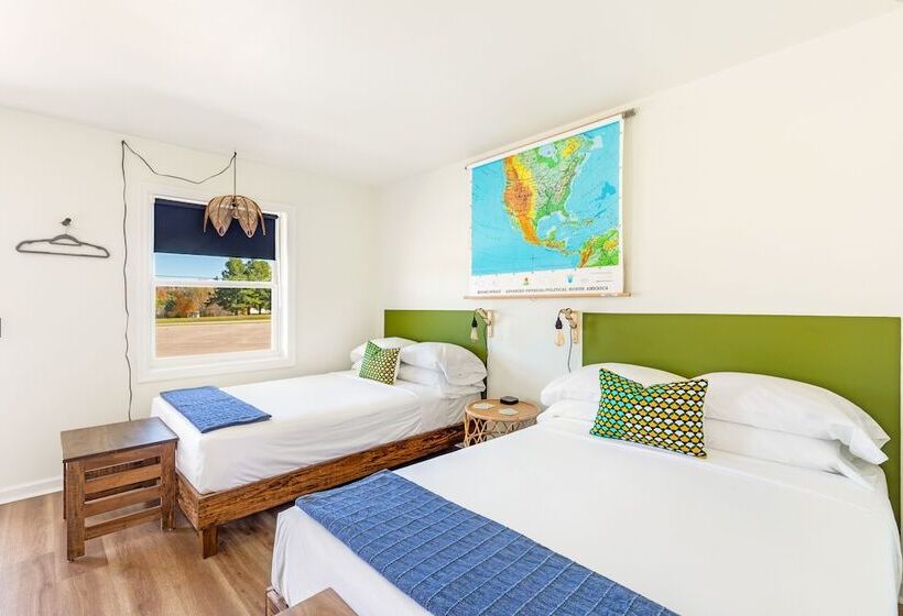 فندق على الطريق St. Clair Motor Lodge