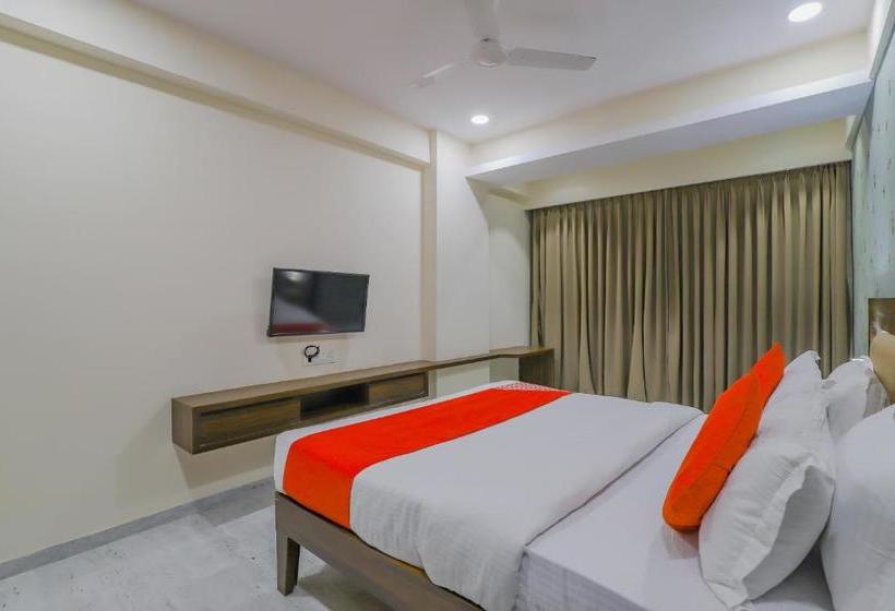 Hotel Flagship 81410  Radhe