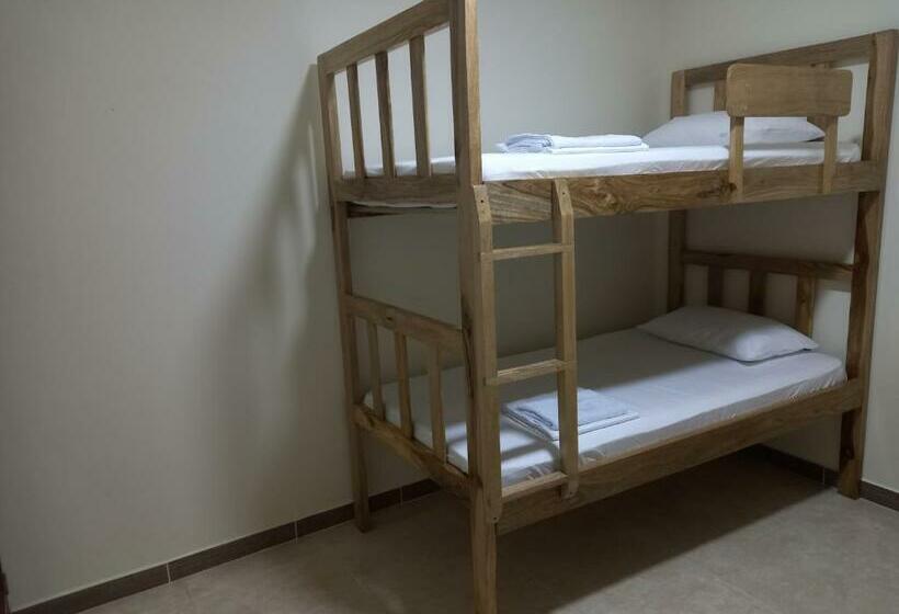 Пансион Ekolores Hostal   Parque Del Café   313 468 08 41