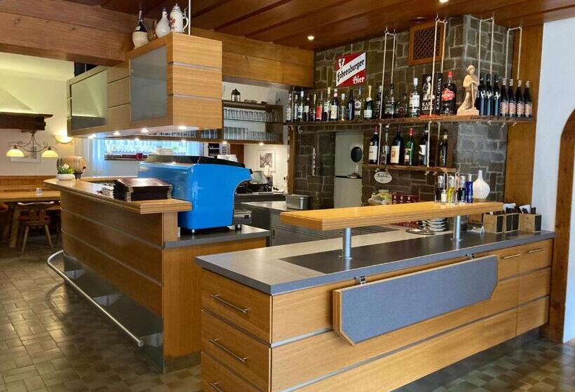 ペンション Gasthof Paluda   Pizzeria