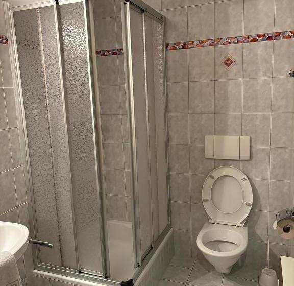 ペンション Gasthof Paluda   Pizzeria