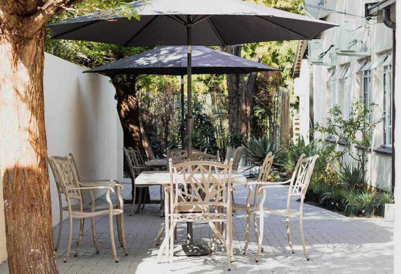 بنسيون If Not Why Not Guesthouse