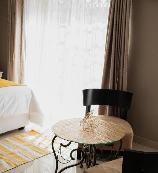 بنسيون If Not Why Not Guesthouse