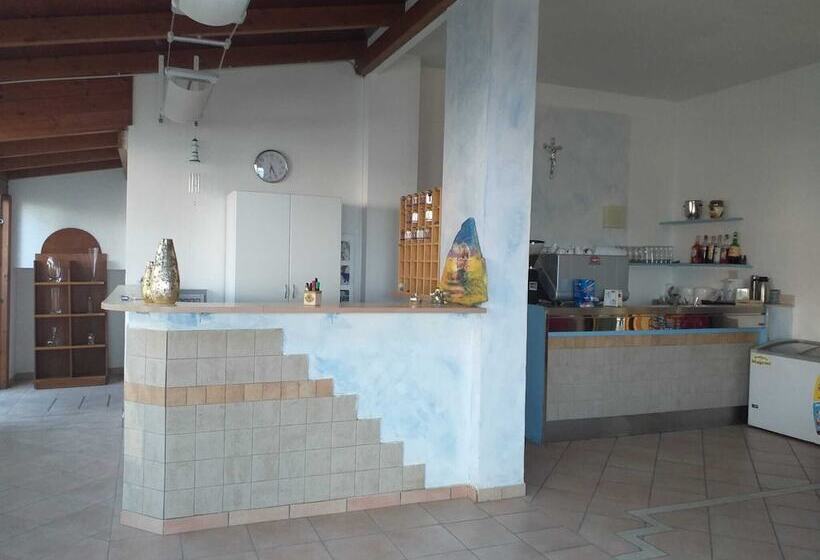 بنسيون Room In Bb   Quadruple Room 5 Minutes From The Sea