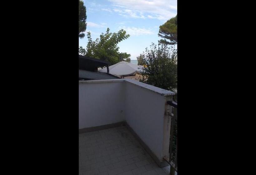 פנסיון Room In Bb   Quadruple Room In Pineto   Relaxing Holiday