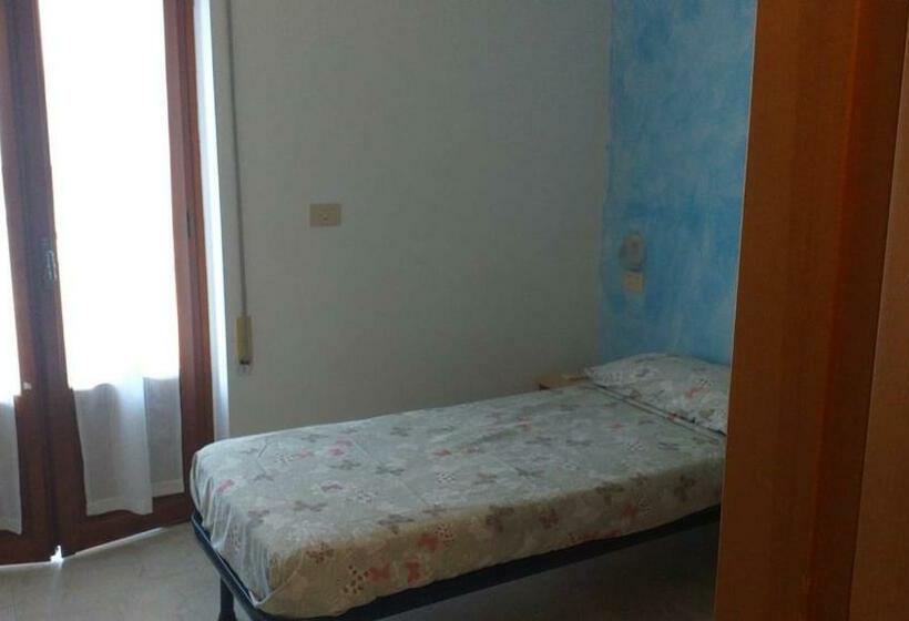 פנסיון Room In Bb   Quadruple Room In Pineto   Relaxing Holiday