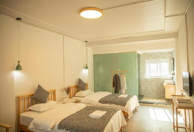 Пансион 雪湖轻奢民宿 Snowlake Inn