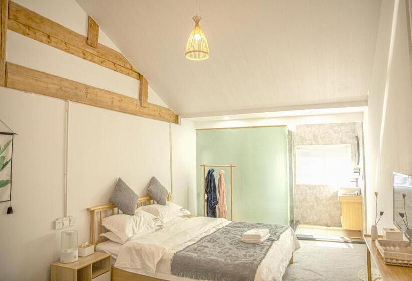 Пансион 雪湖轻奢民宿 Snowlake Inn