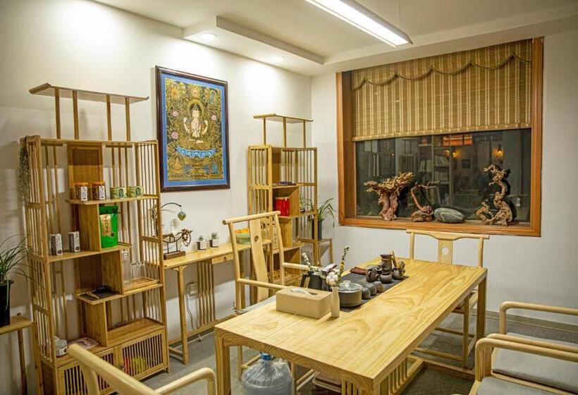 بنسيون 雪湖轻奢民宿 Snowlake Inn