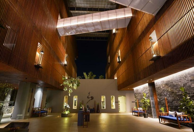 Radisson Resort And Spa Lonavala