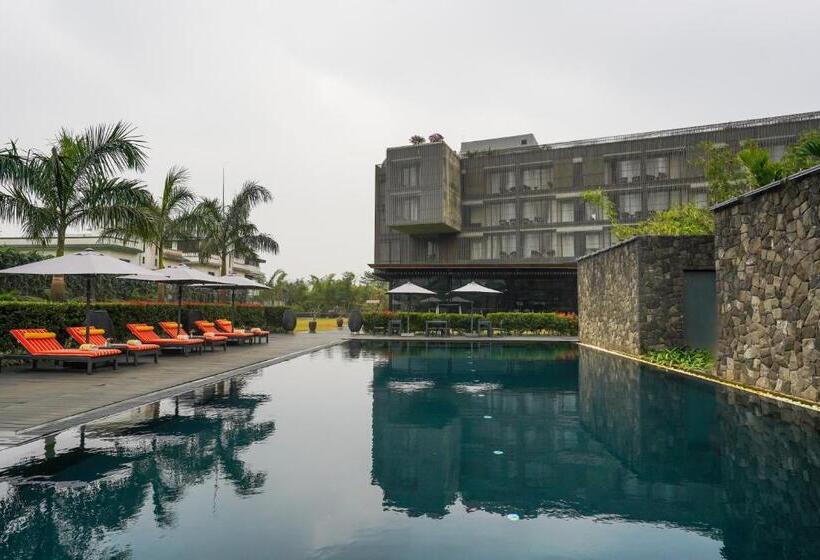 Radisson Resort And Spa Lonavala