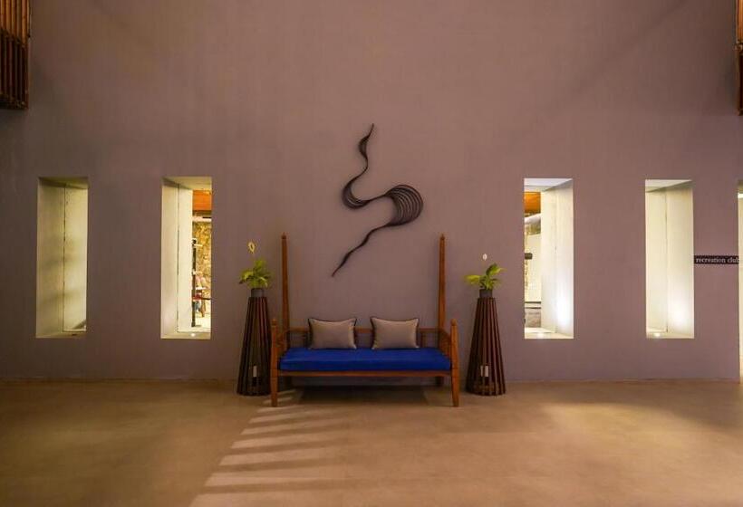 Radisson Resort And Spa Lonavala