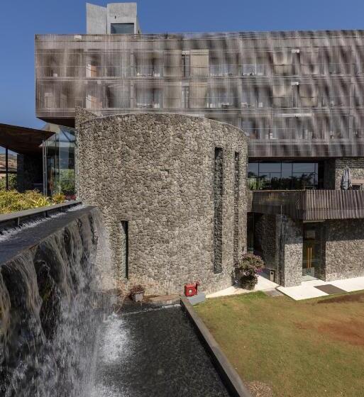 Radisson Resort And Spa Lonavala