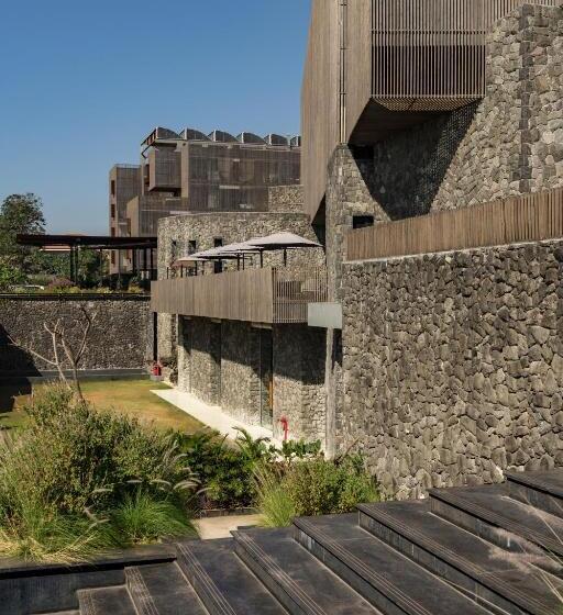 Radisson Resort And Spa Lonavala