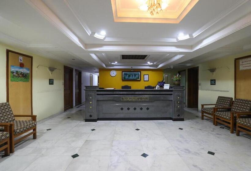 Spot On Hotel Hilltop