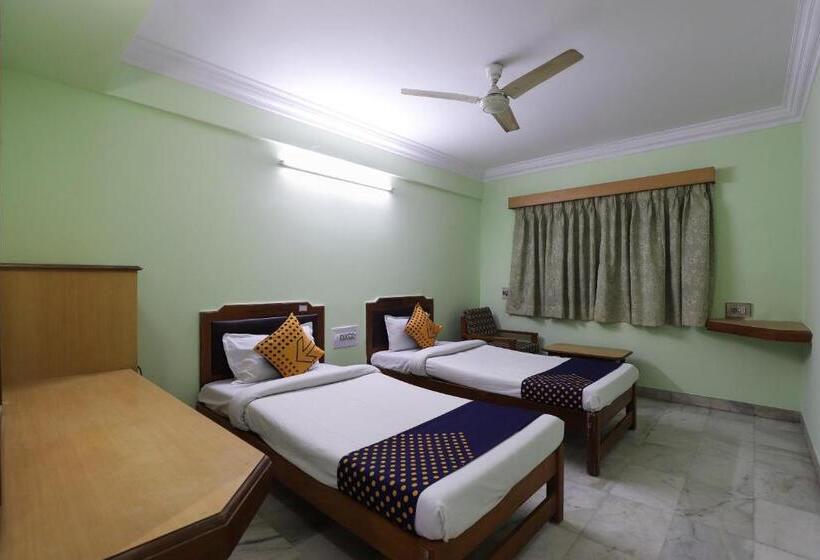 Spot On Hotel Hilltop