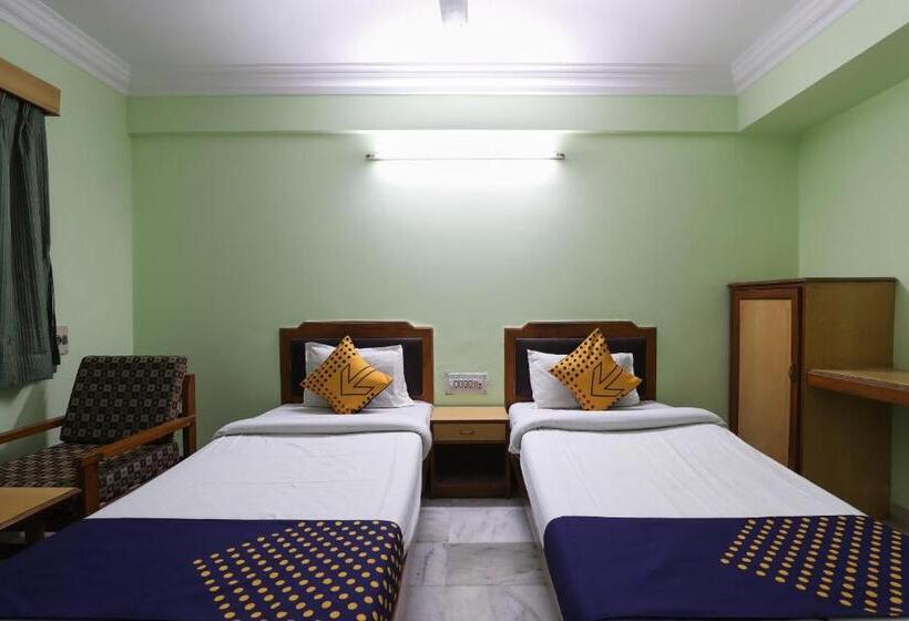 Spot On Hotel Hilltop