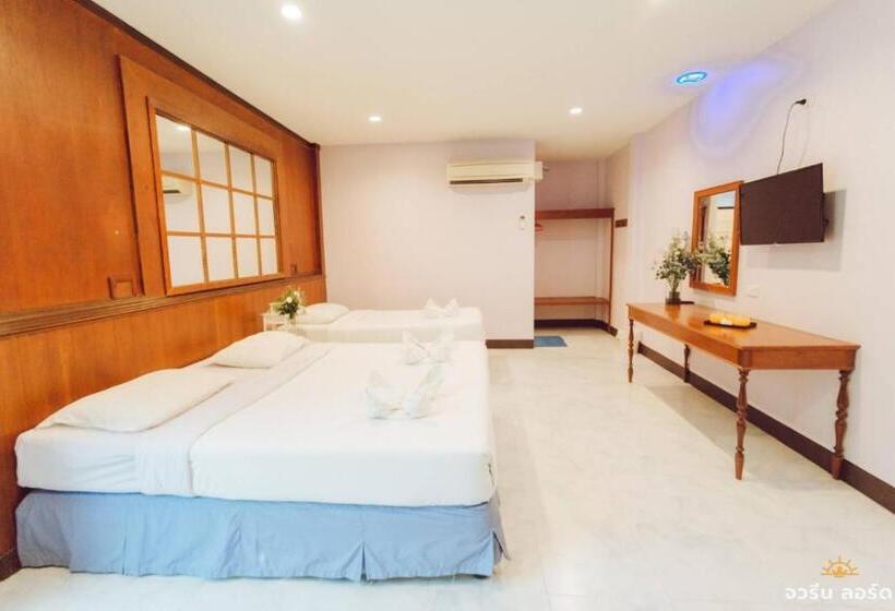 จวรีน ลอร์ด รีสอร์ท แอนด์ โฮเทล   Javarine Lord Resort&