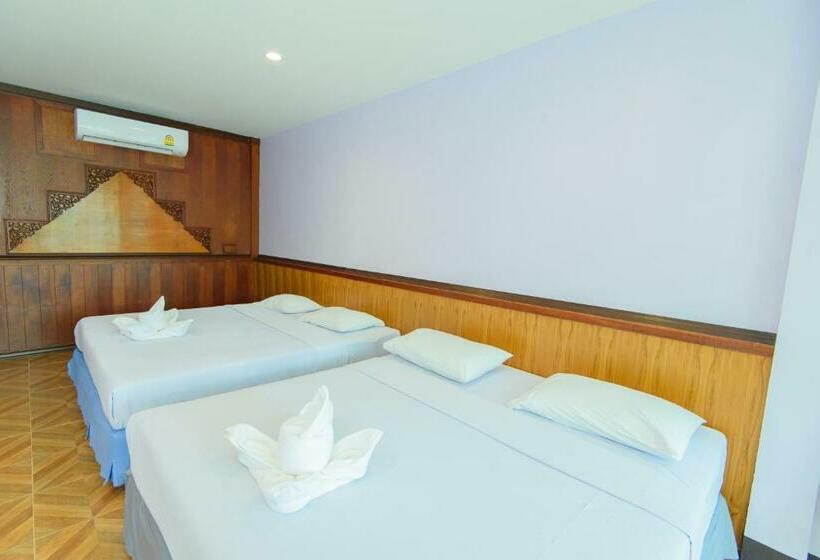 จวรีน ลอร์ด รีสอร์ท แอนด์ โฮเทล   Javarine Lord Resort&