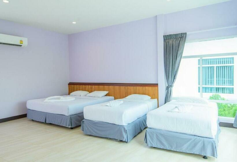 จวรีน ลอร์ด รีสอร์ท แอนด์ โฮเทล   Javarine Lord Resort&