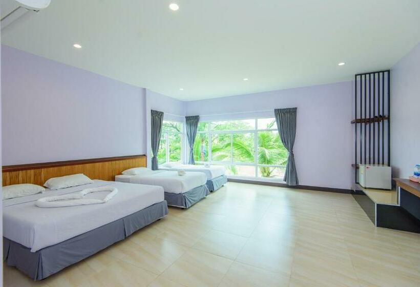 จวรีน ลอร์ด รีสอร์ท แอนด์ โฮเทล   Javarine Lord Resort&