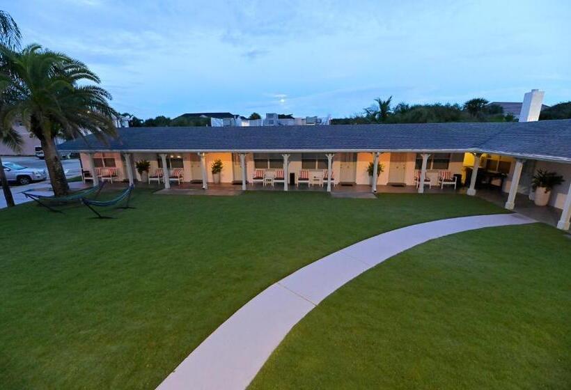 فندق صغير The Islander Inn