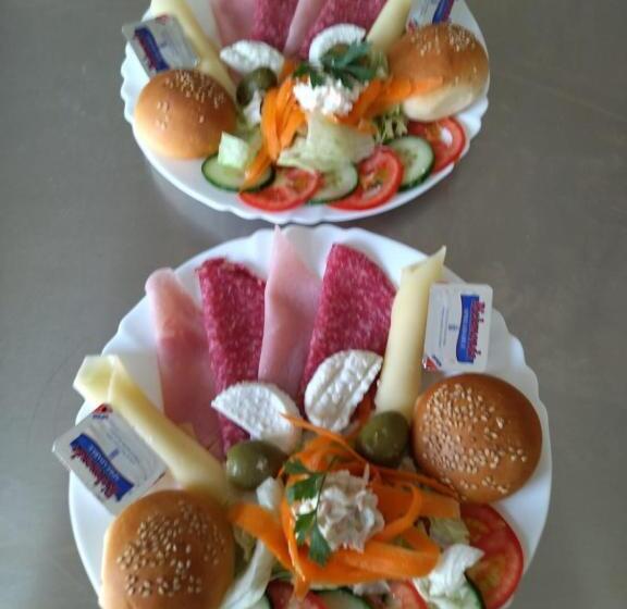 تختخواب و صبحانه Central 214 Boutique