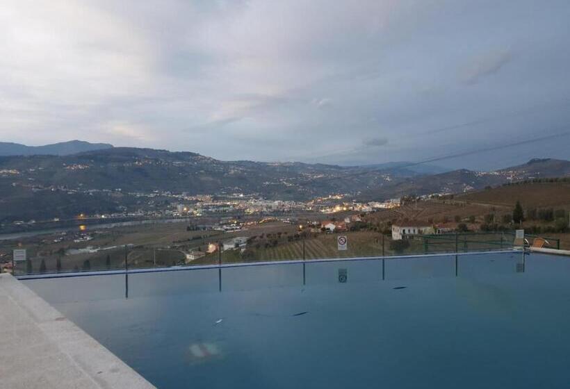 민박 Golden Mirror