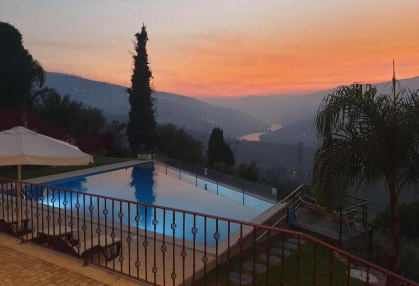 민박 Golden Mirror