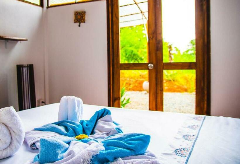 مبيت وإفطار Oasis Uvita